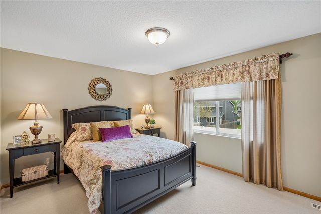 2305 NW Maple Street, Ankeny, IA 50023