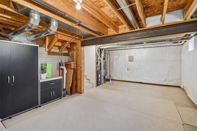 2305 NW Maple Street, Ankeny, IA 50023