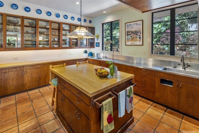2475 Makiki Hts Drive, Honolulu, HI 96822