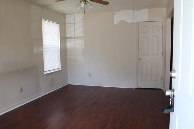 236 M.L.K. Jr Boulevard, Versailles, KY 40383