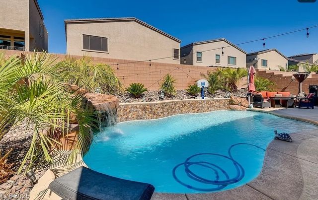 9877 Parador Cellars Court, Las Vegas, NV 89141