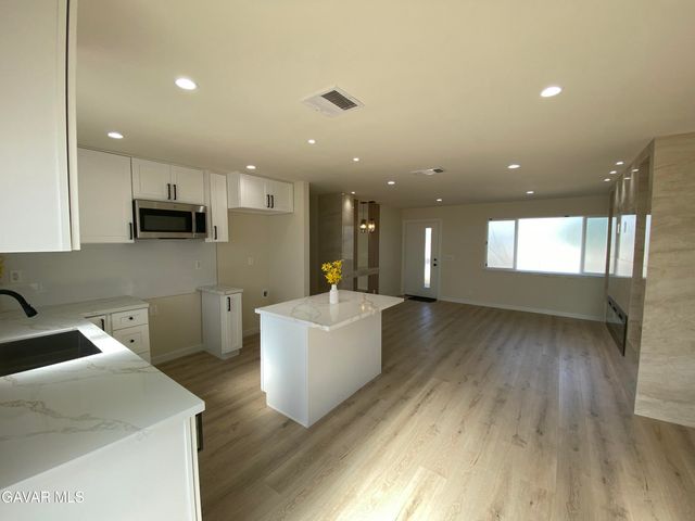 40356 Ronar Street, Palmdale, CA 93591