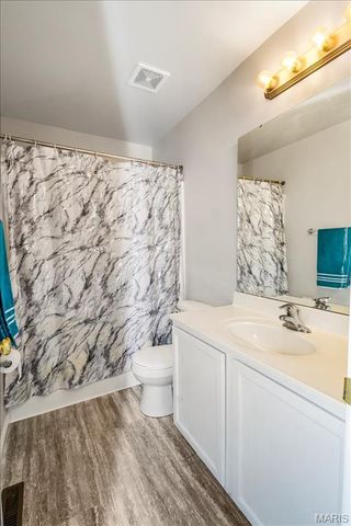 8085 Glen Arbor Drive, Lake St Louis, MO 63367