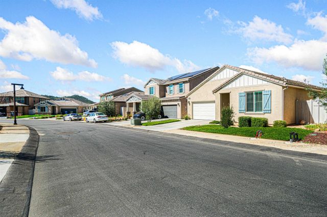 27936 Autumn Ct, Valley Center, CA 92082