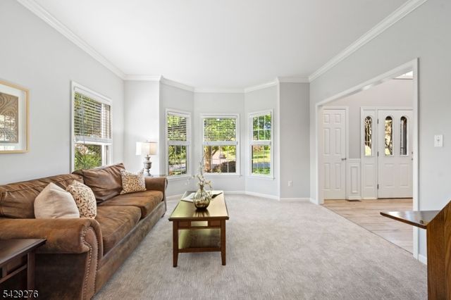 93 Sleepy Hollow Ln, Montgomery Twp., NJ 08502