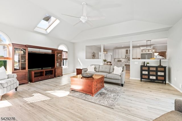 93 Sleepy Hollow Ln, Montgomery Twp., NJ 08502