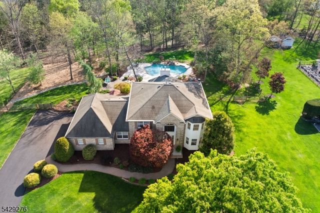 93 Sleepy Hollow Ln, Montgomery Twp., NJ 08502