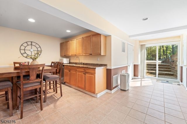 93 Sleepy Hollow Ln, Montgomery Twp., NJ 08502