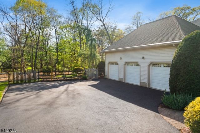 93 Sleepy Hollow Ln, Montgomery Twp., NJ 08502