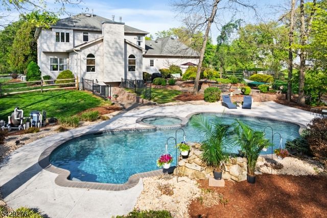 93 Sleepy Hollow Ln, Montgomery Twp., NJ 08502