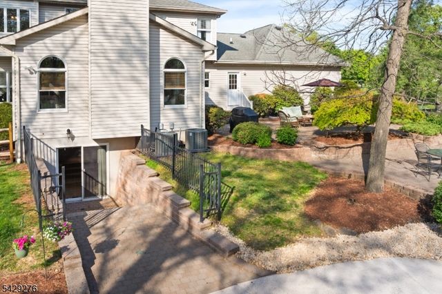 93 Sleepy Hollow Ln, Montgomery Twp., NJ 08502