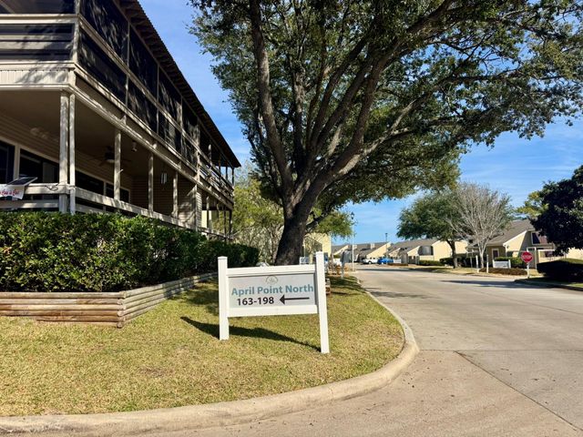 174 April Point Drive N, Conroe, TX 77356