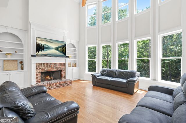 1331 Ashbury Park Drive, Hoschton, GA 30548