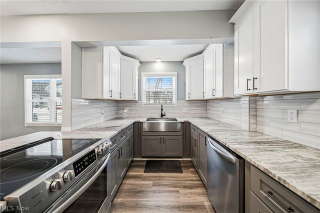 27843 Southern Avenue, North Olmsted, OH 44070