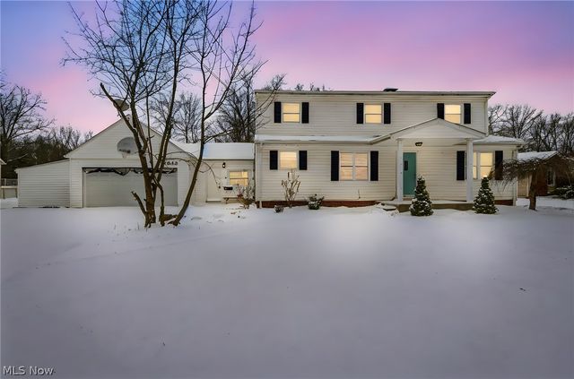 27843 Southern Avenue, North Olmsted, OH 44070