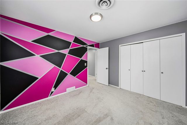 27843 Southern Avenue, North Olmsted, OH 44070