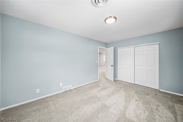 27843 Southern Avenue, North Olmsted, OH 44070