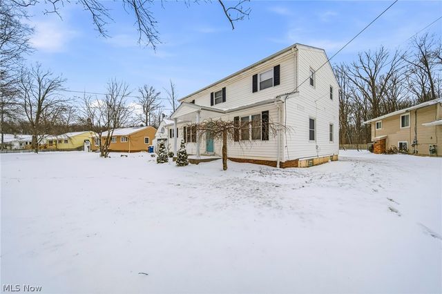 27843 Southern Avenue, North Olmsted, OH 44070