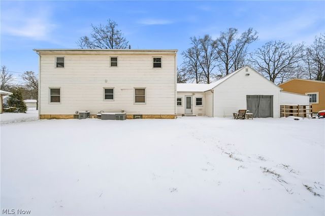 27843 Southern Avenue, North Olmsted, OH 44070