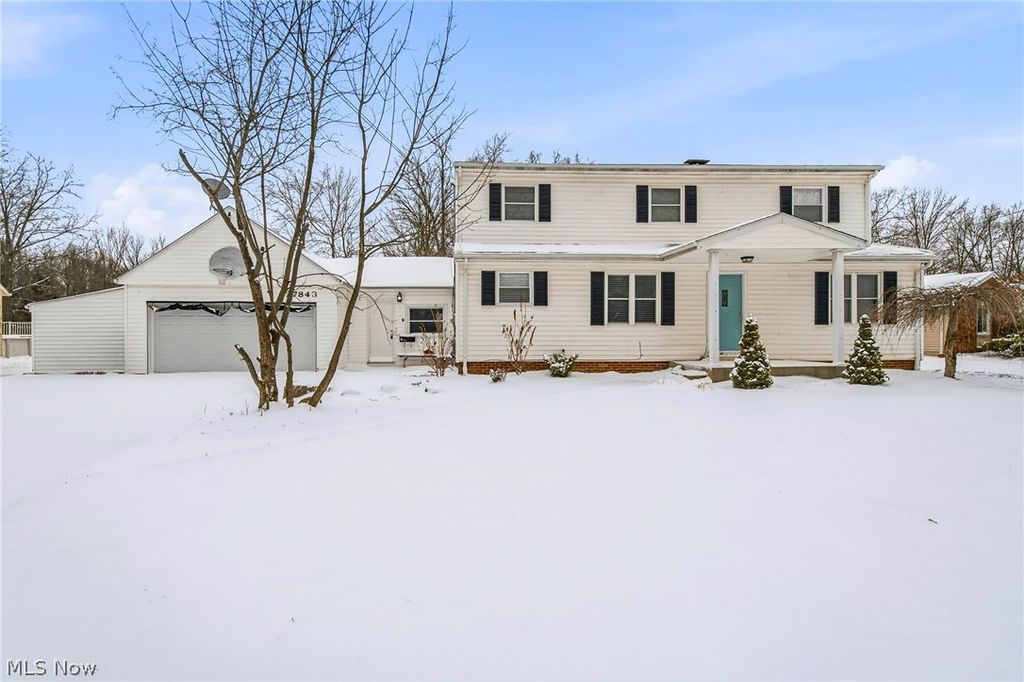 27843 Southern Avenue, North Olmsted, OH 44070