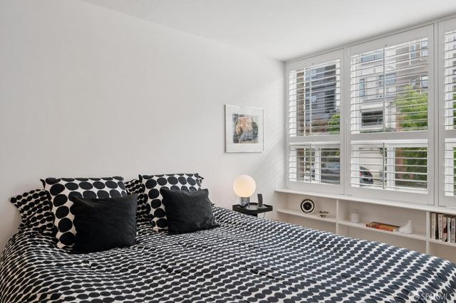 136 Clifford Terrace, San Francisco, CA 94117