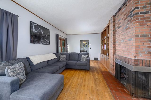 820 Union Street, Oskaloosa, KS 66066