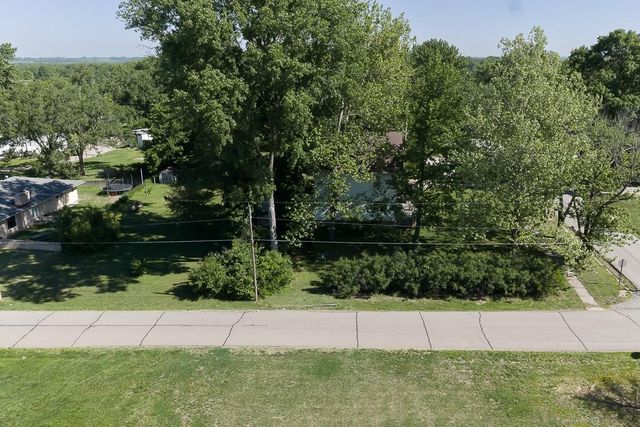 820 Union Street, Oskaloosa, KS 66066