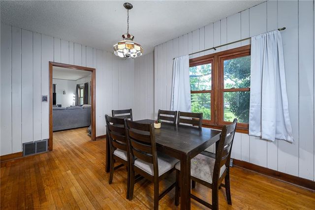 820 Union Street, Oskaloosa, KS 66066