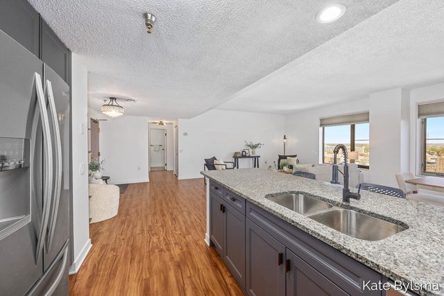 33 Campau Circle Nw, City Of Grand Rapids, MI 49503