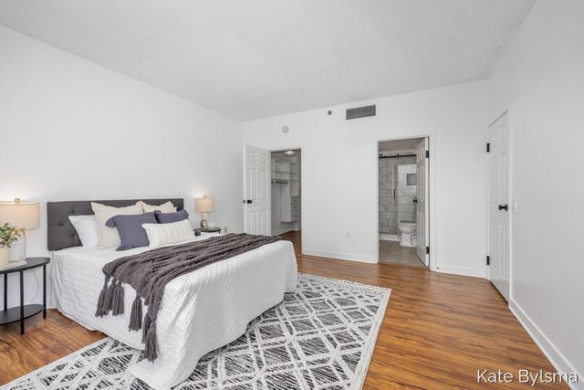 33 Campau Circle Nw, City Of Grand Rapids, MI 49503