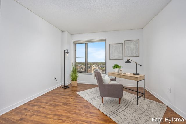 33 Campau Circle Nw, City Of Grand Rapids, MI 49503