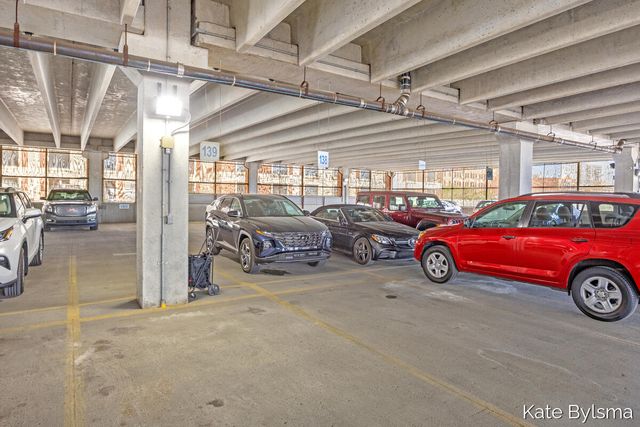 33 Campau Circle Nw, City Of Grand Rapids, MI 49503