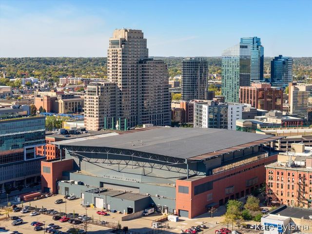 33 Campau Circle Nw, City Of Grand Rapids, MI 49503