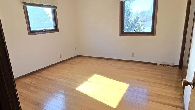 1930 Cotton Tail LANE, Brookfield, WI 53045