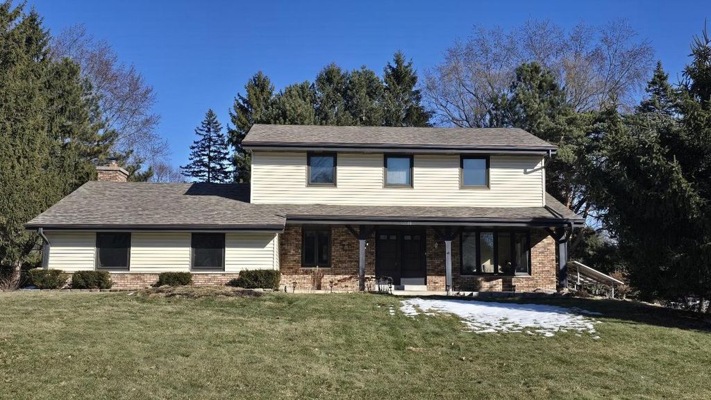 1930 Cotton Tail LANE, Brookfield, WI 53045