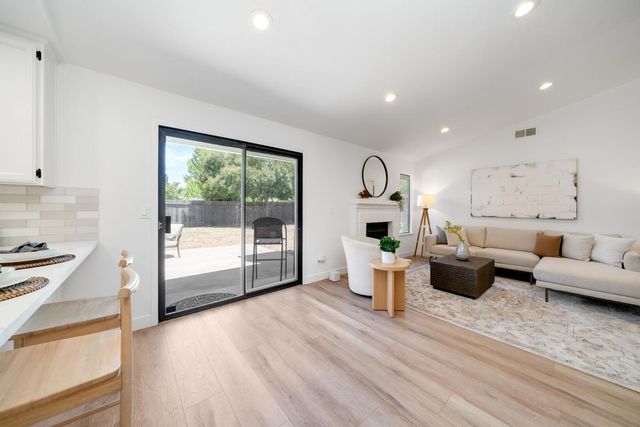 1121 Saint Andrews Dr, El Dorado Hills, CA 95762