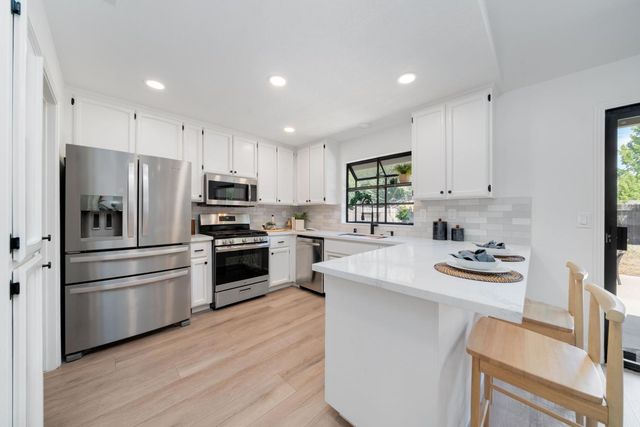 1121 Saint Andrews Dr, El Dorado Hills, CA 95762