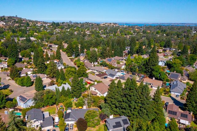 1121 Saint Andrews Dr, El Dorado Hills, CA 95762