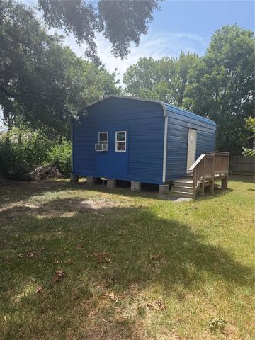 213 N 2nd Street, La Porte, TX 77571