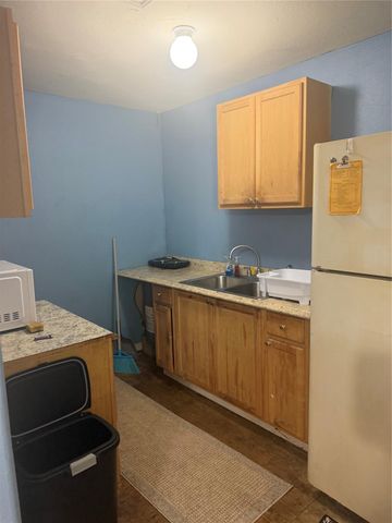 213 N 2nd Street, La Porte, TX 77571