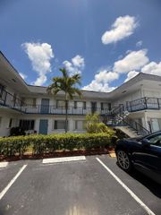 2440 Lake Osborne Dr 207, Lake Worth, FL 33461