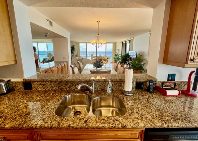4000 N Ocean Drive 902, Singer Island, FL 33404