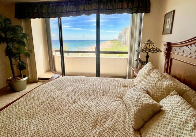 4000 N Ocean Drive 902, Singer Island, FL 33404
