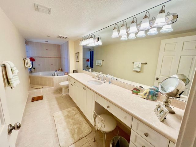4000 N Ocean Drive 902, Singer Island, FL 33404