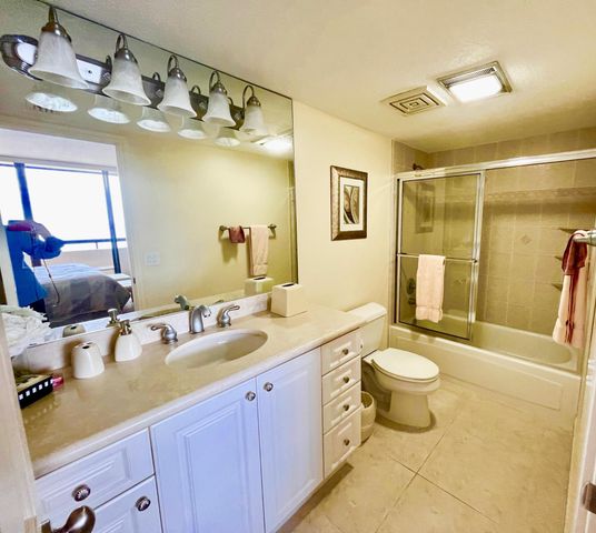 4000 N Ocean Drive 902, Singer Island, FL 33404