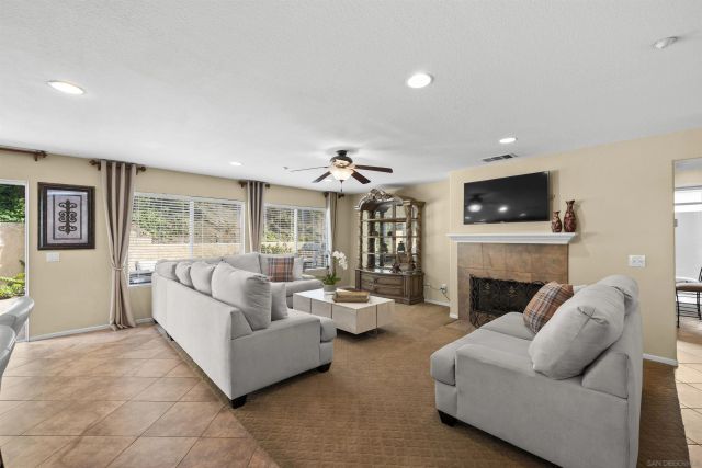 10145 Challenger Ct, Spring Valley, CA 91978