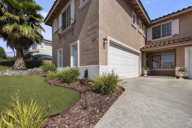 10145 Challenger Ct, Spring Valley, CA 91978