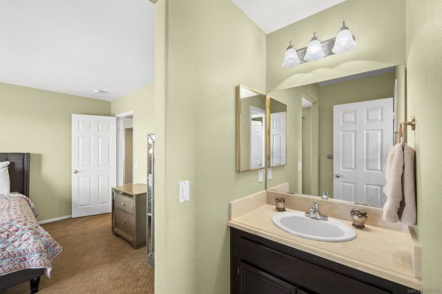 10145 Challenger Ct, Spring Valley, CA 91978