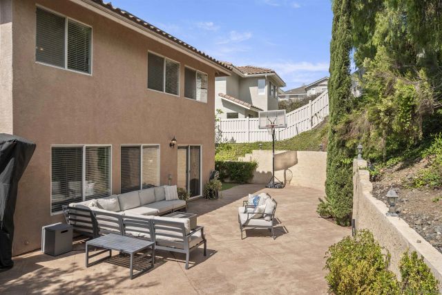 10145 Challenger Ct, Spring Valley, CA 91978