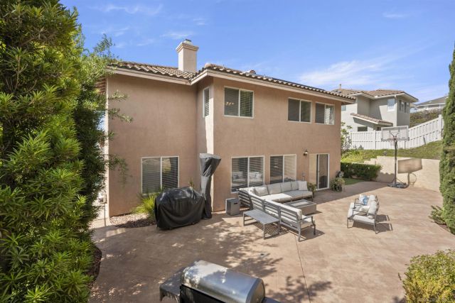 10145 Challenger Ct, Spring Valley, CA 91978